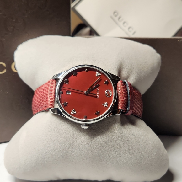 GUCCI WOMEN'S RED LEATHER WATCH - Picture 6 of 6